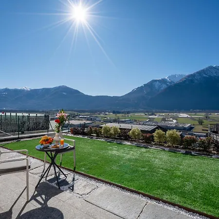 アパート The Hills