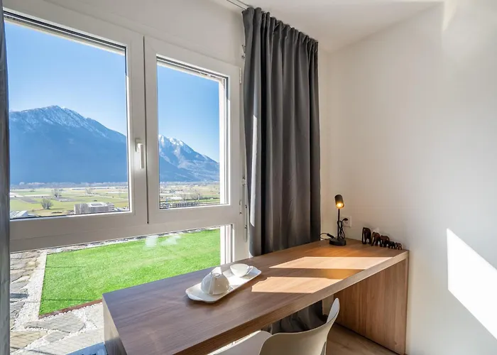 The Hills * Riazzino