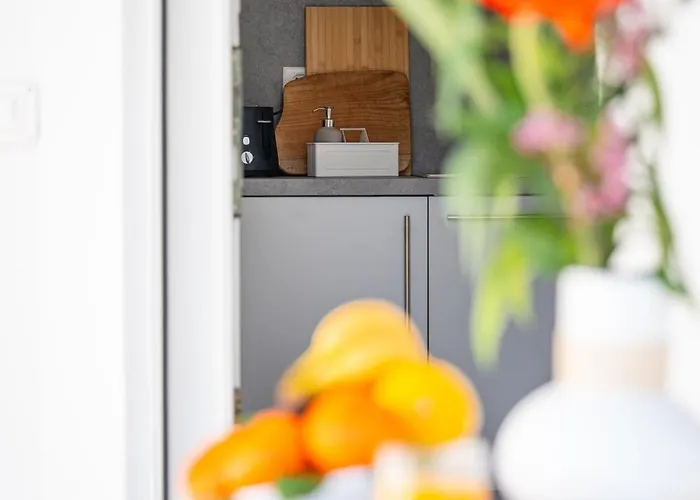 The Hills * Riazzino